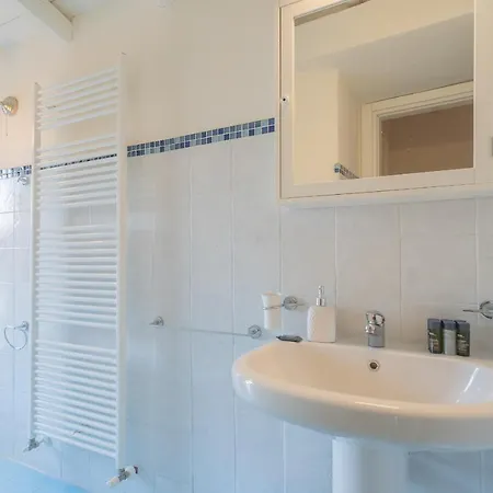 Romantic House With Jacuzzi By Rent All Como Vecchio