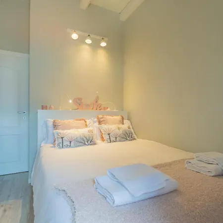 Appartement Romantic House With Jacuzzi By Rent All Como Vecchio Lezzeno
