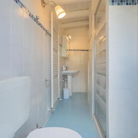 Appartement Romantic House With Jacuzzi By Rent All Como Vecchio Lezzeno