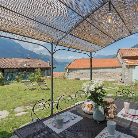 Romantic House With Jacuzzi By Rent All Como Vecchio *