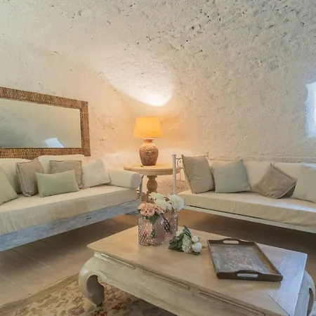 Romantic House With Jacuzzi By Rent All Como Vecchio ليتْسّينو