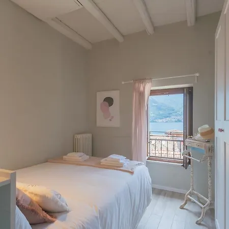 Romantic House With Jacuzzi By Rent All Como Vecchio *