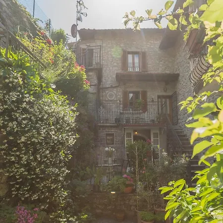 Romantic House With Jacuzzi By Rent All Como Vecchio