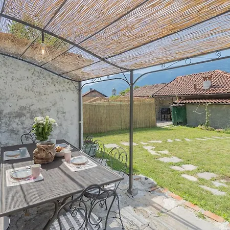 Romantic House With Jacuzzi By Rent All Como Vecchio *